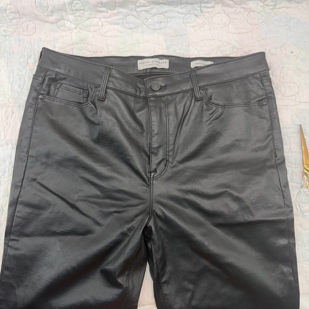 Sanctuary Women’s Ankle Shiny Black Faux Leather Pants size 14